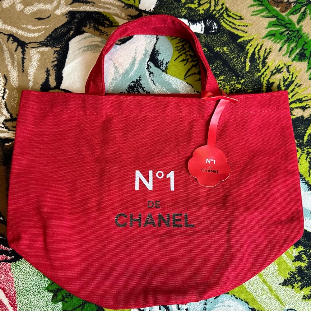 Chanel No. 1 Tote Bag GWP